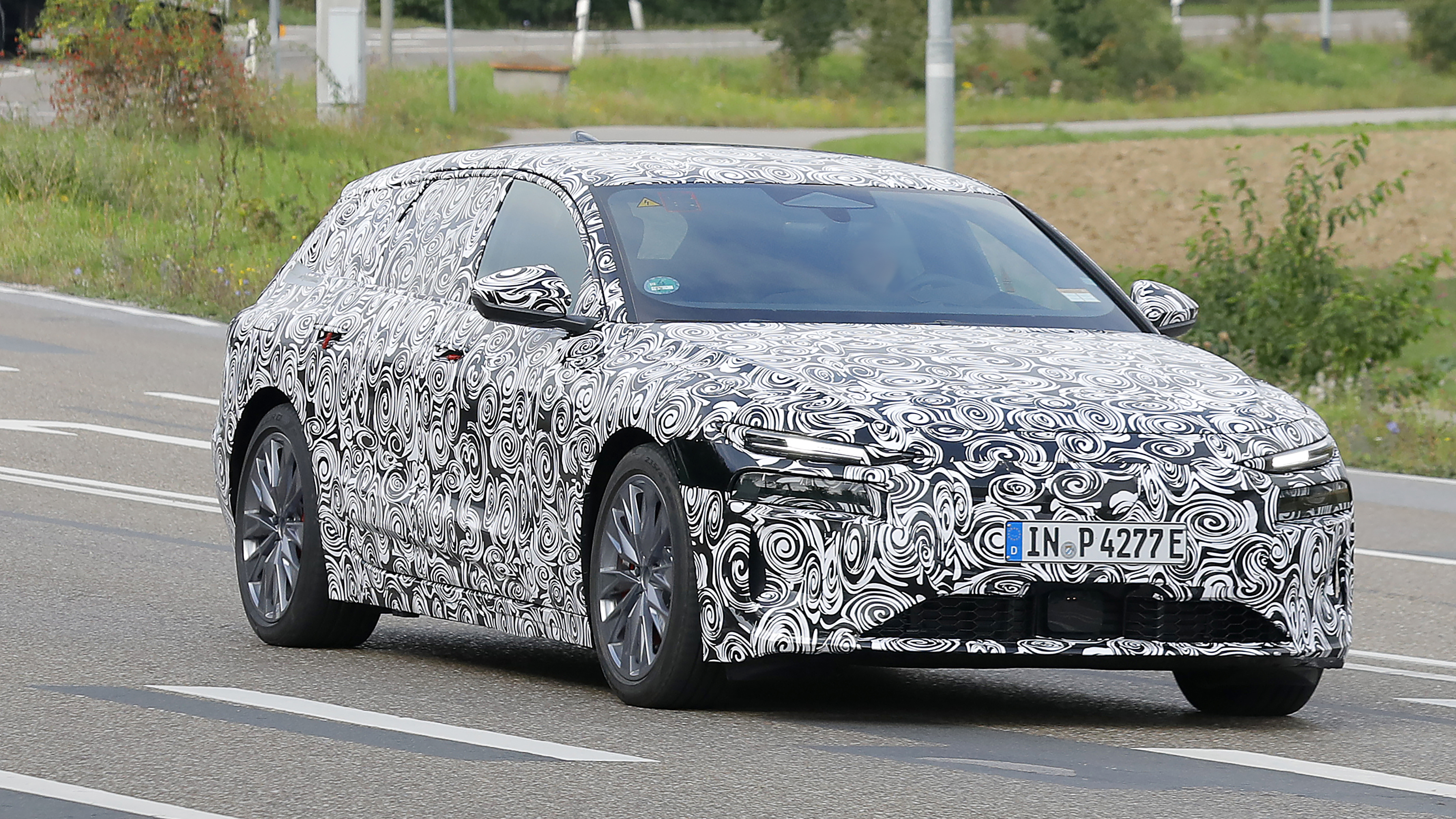 Audi A6 Avant e-tron spy shots front
