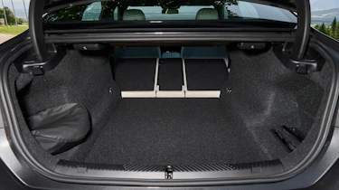 BMW 530e - boot