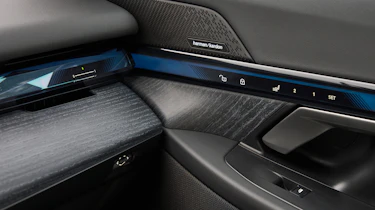 BMW 530e - interior controls