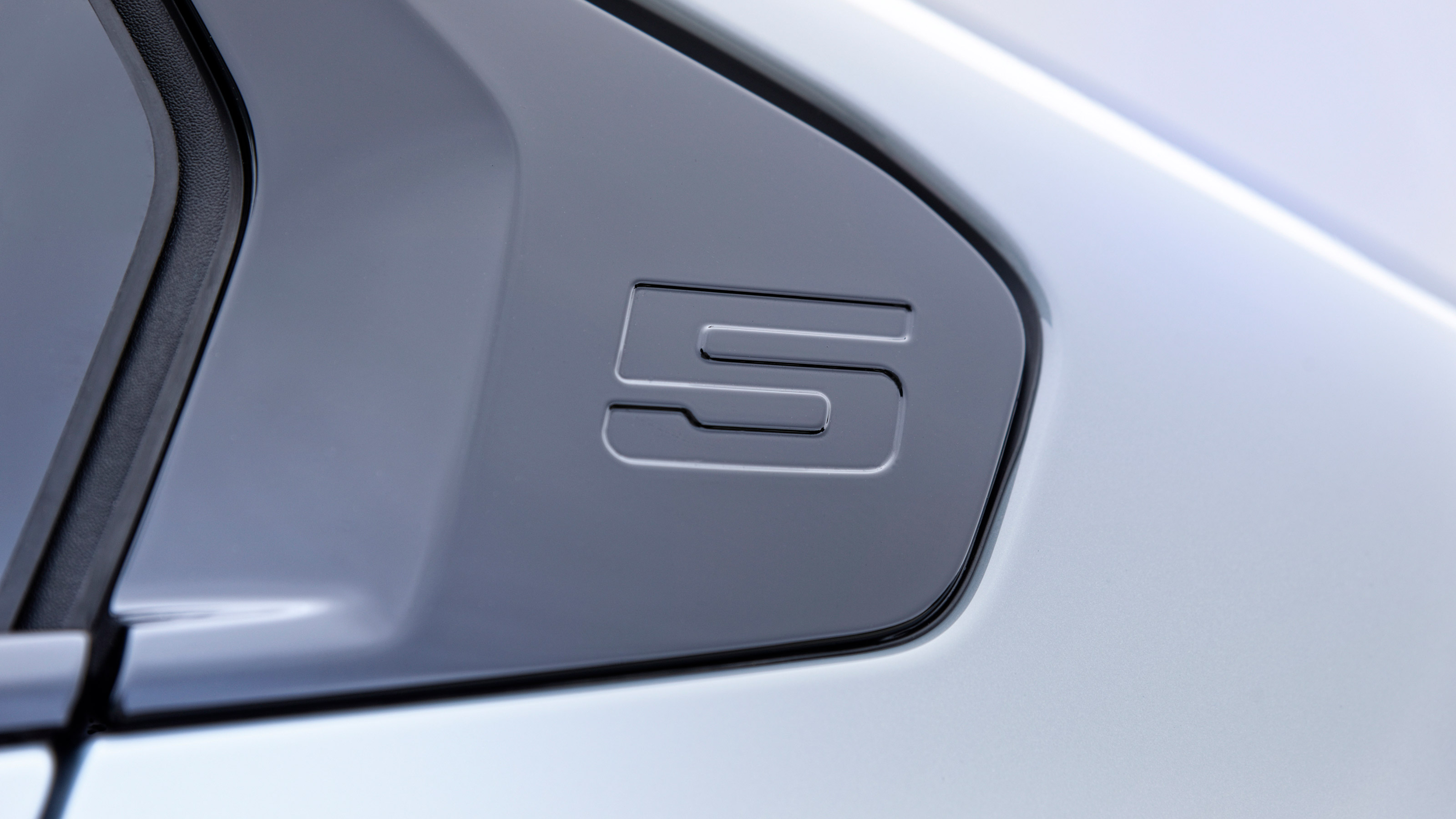BMW i5 - side detail