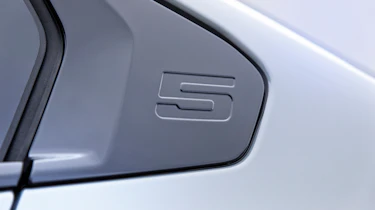 BMW i5 - side detail