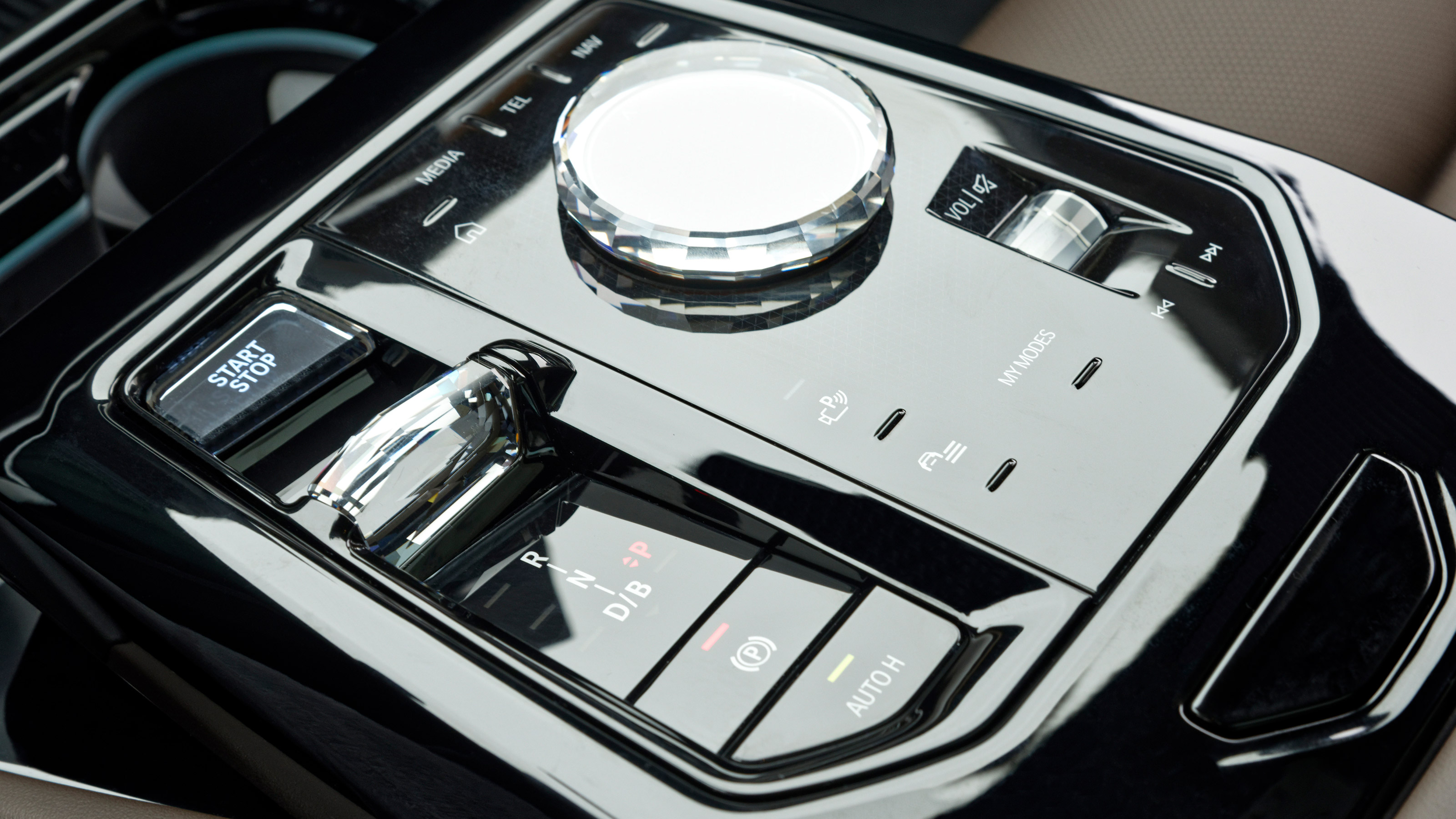BMW i5 - interior