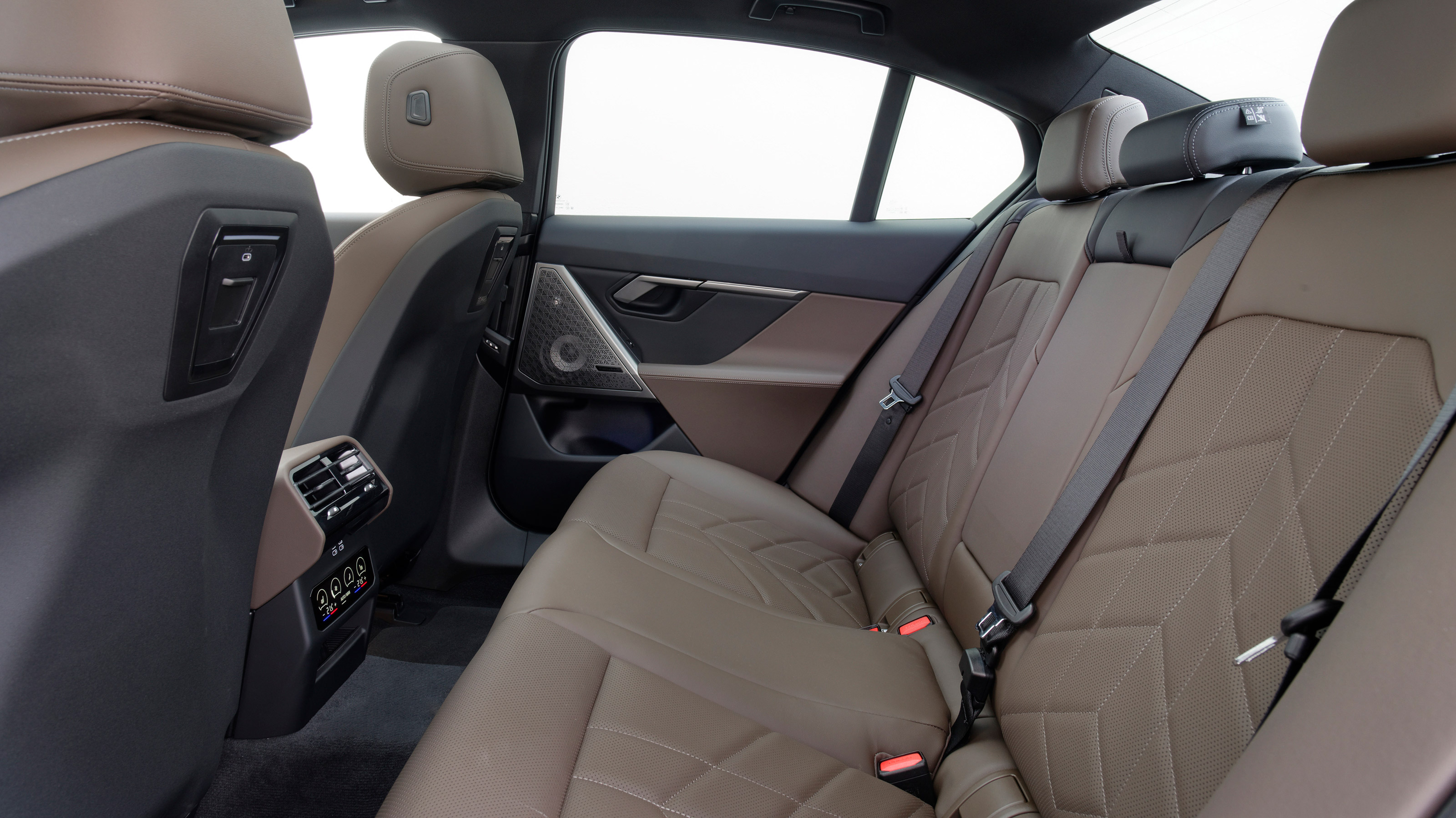 BMW i5 - rear seats