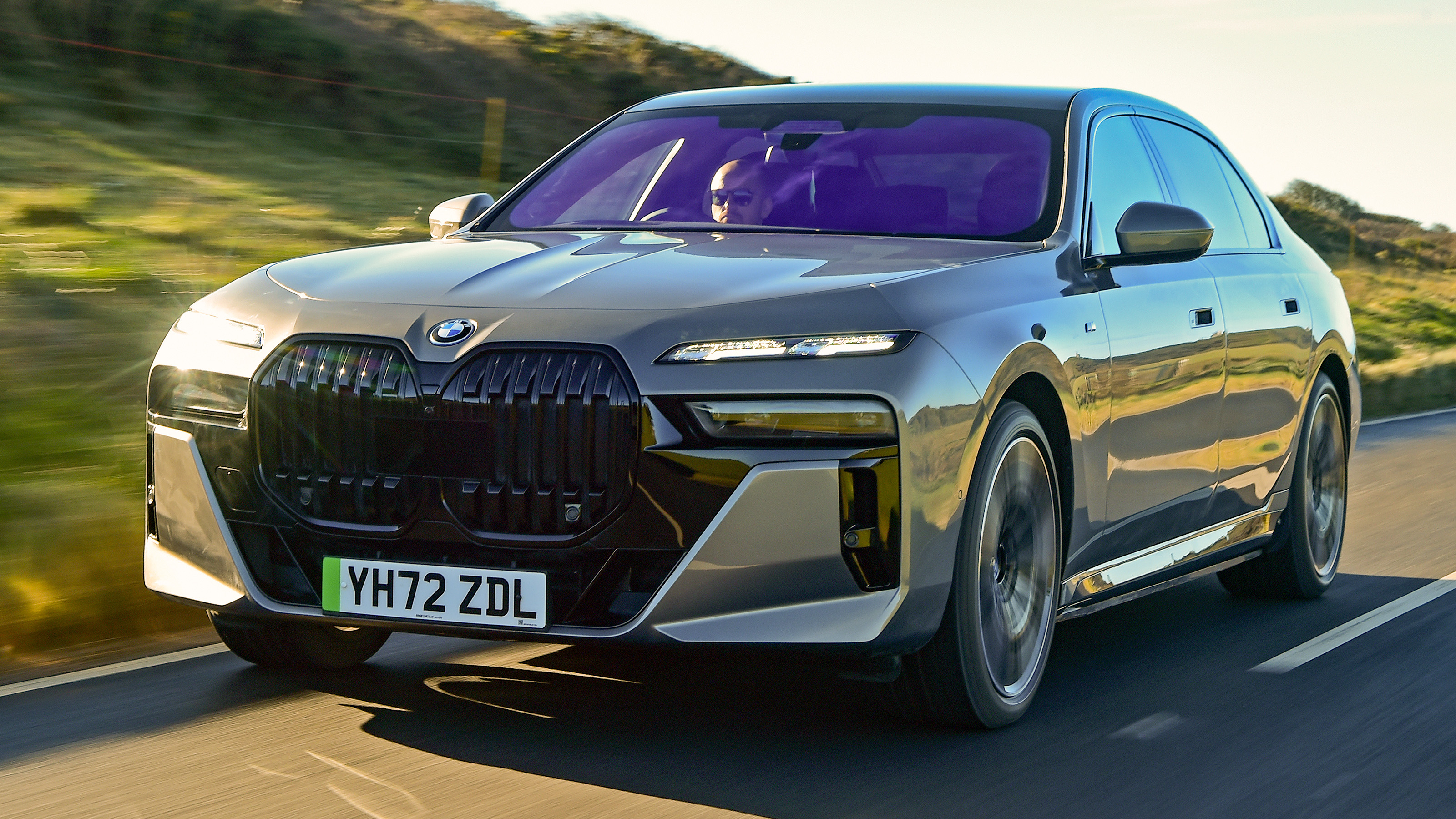 BMW i7 - front tracking