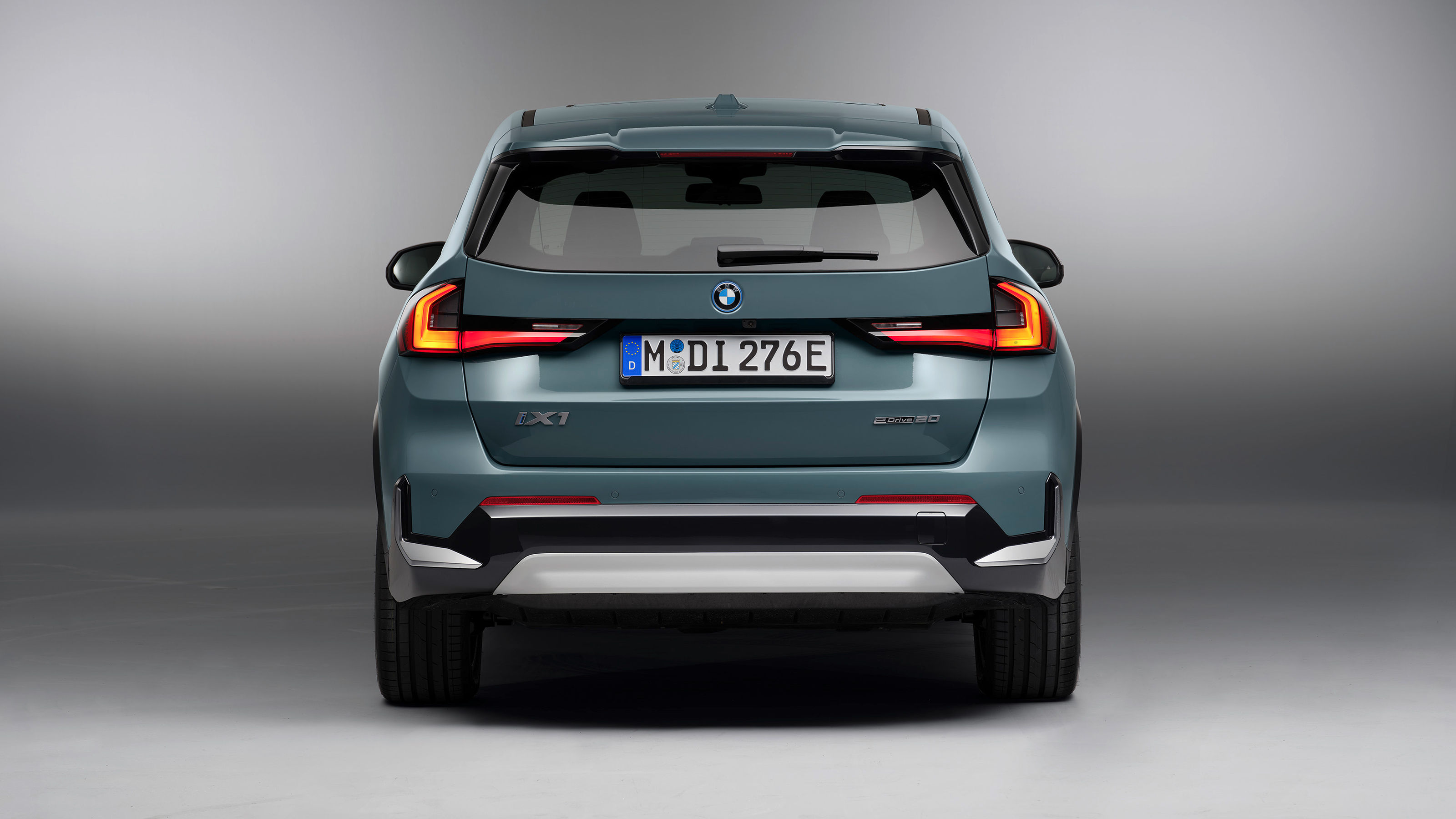BMW iX1 eDrive20 - rear static