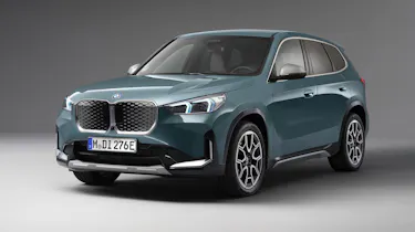 BMW iX1 eDrive20 - front 3/4 static