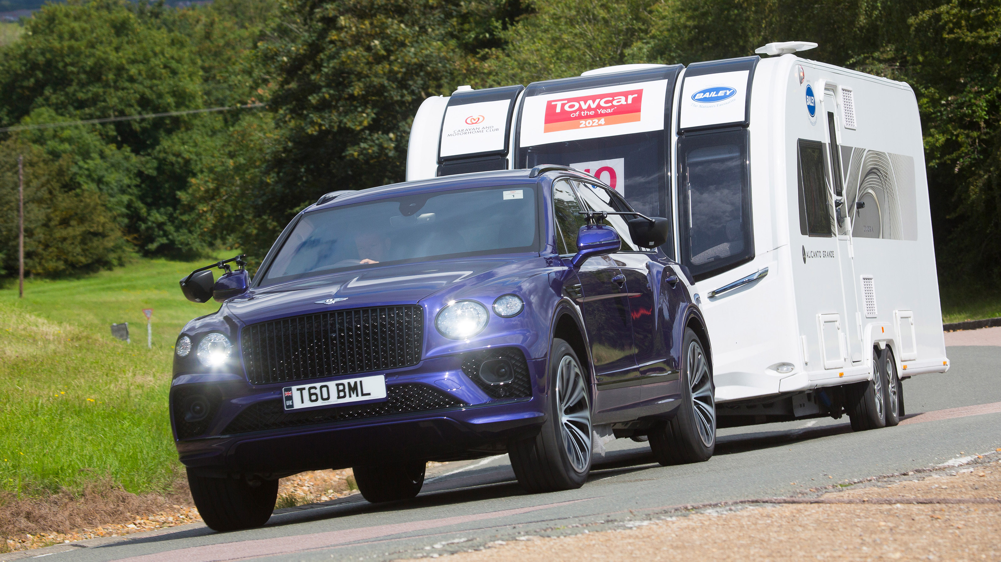 Best tow cars to buy 2023 - Bentley Bentayga