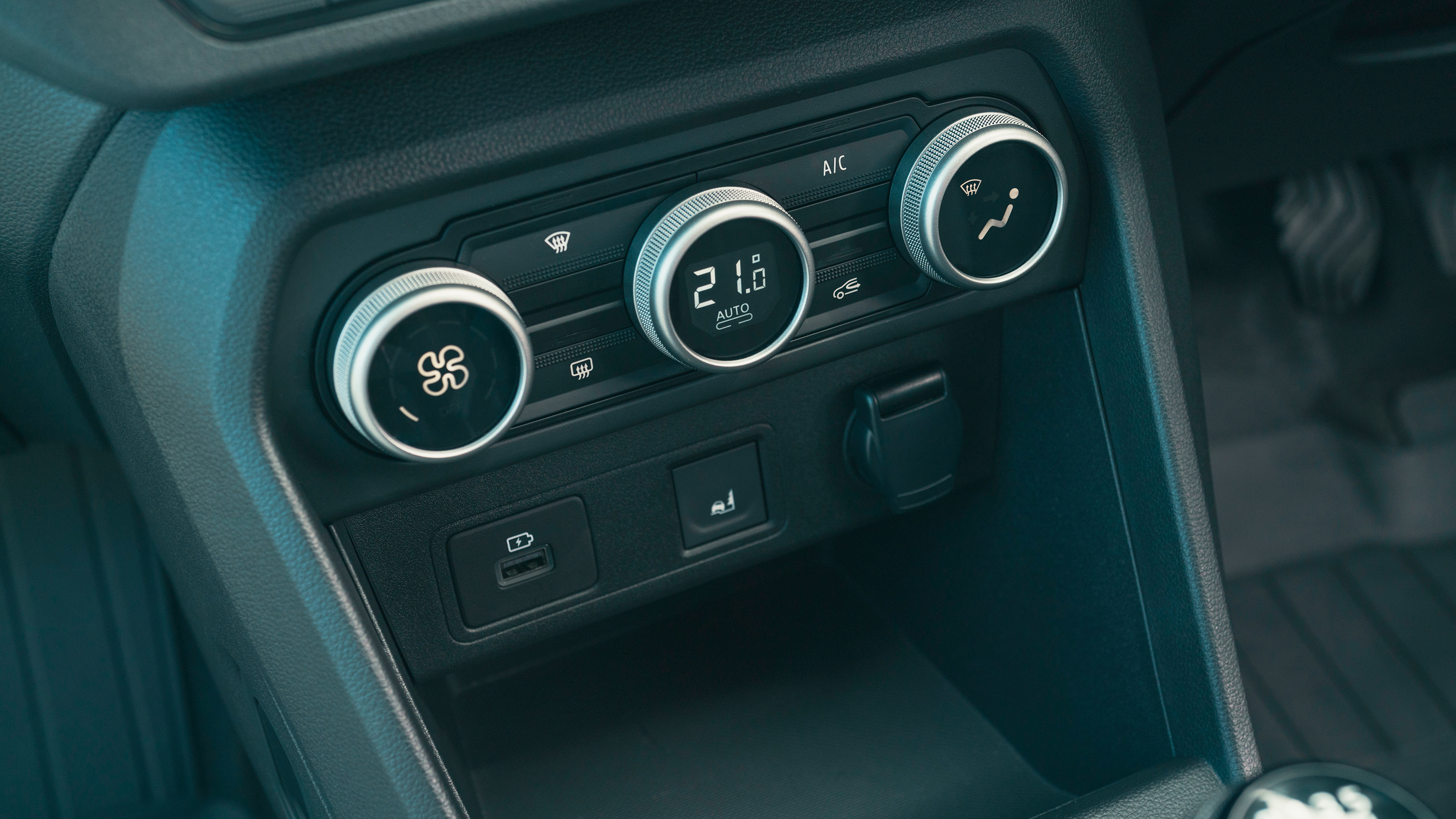 Dacia Jogger Extreme Sleep Pack - centre console
