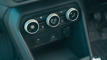 Dacia Jogger Extreme Sleep Pack - centre console
