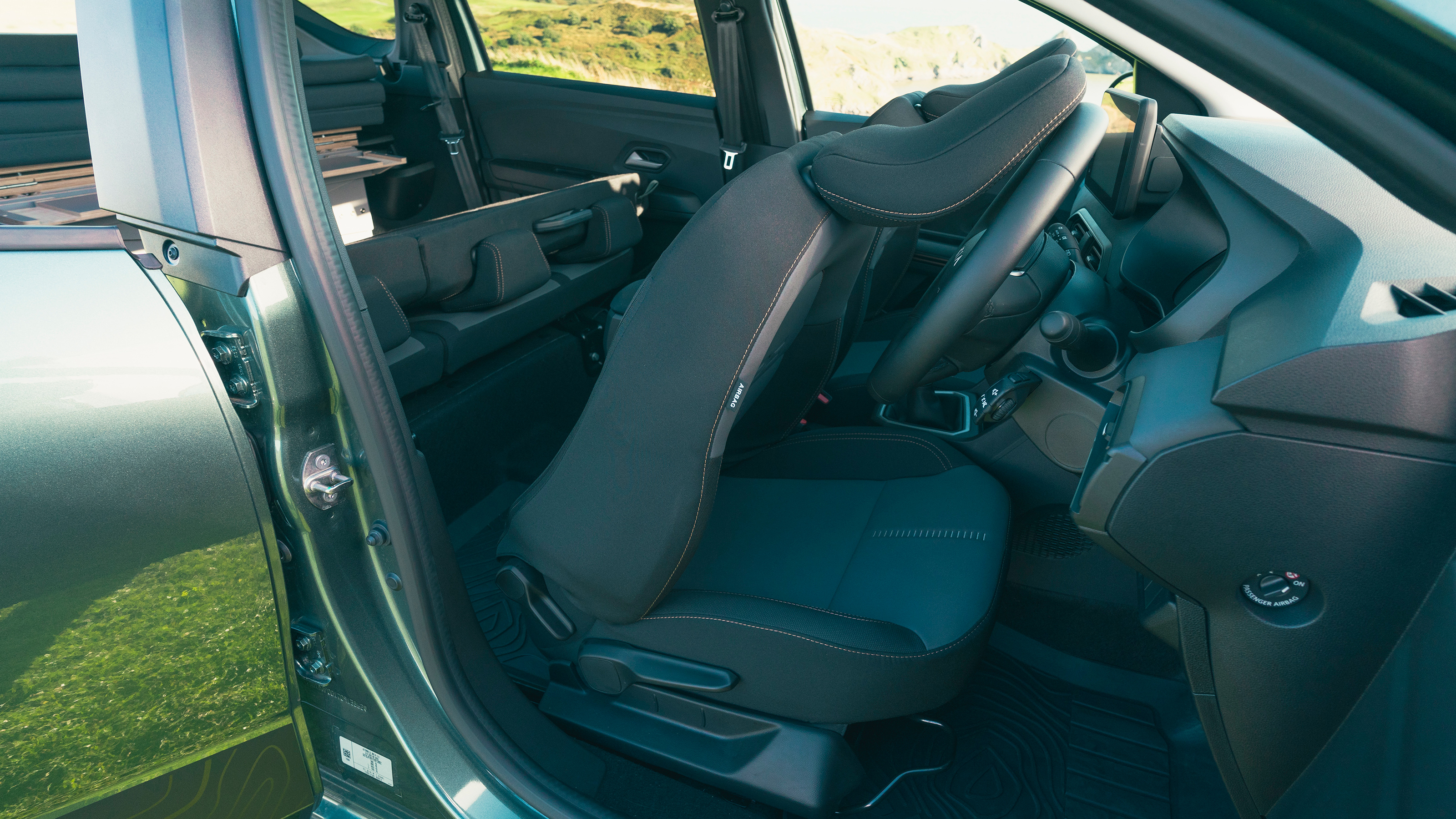 Dacia Jogger Extreme Sleep Pack - front seats folding