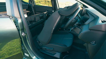 Dacia Jogger Extreme Sleep Pack - front seats folding