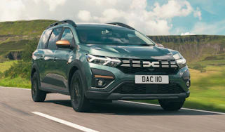 Dacia Jogger Extreme Sleep Pack - front tracking