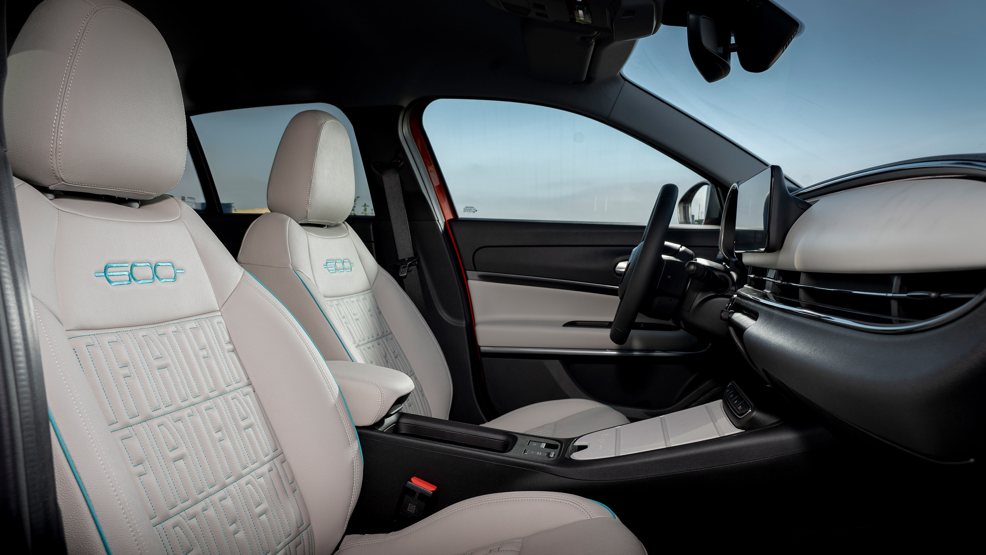 Fiat 600e - front seats