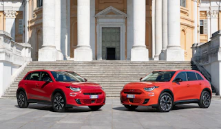 Fiat 600e Red and 600e LaPrima - front