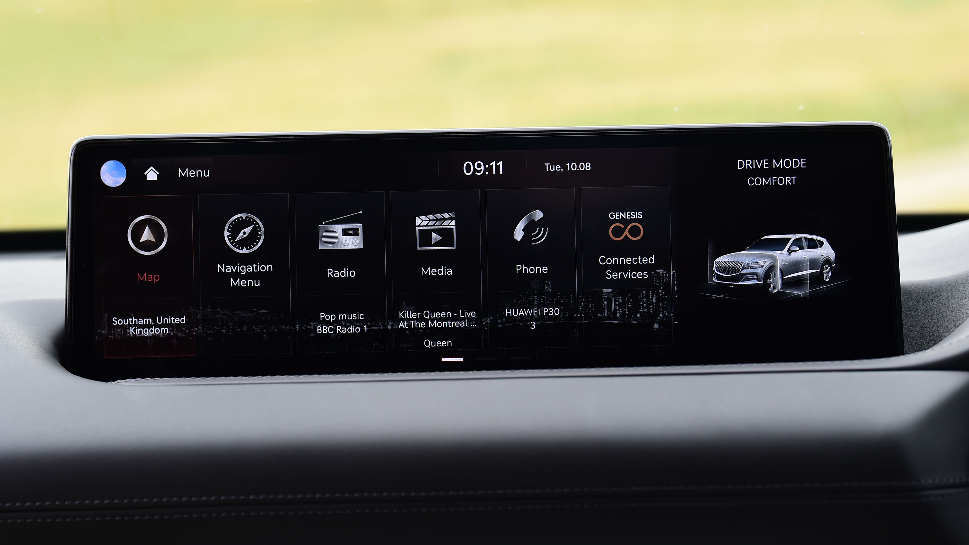Genesis GV80 - infotainment display