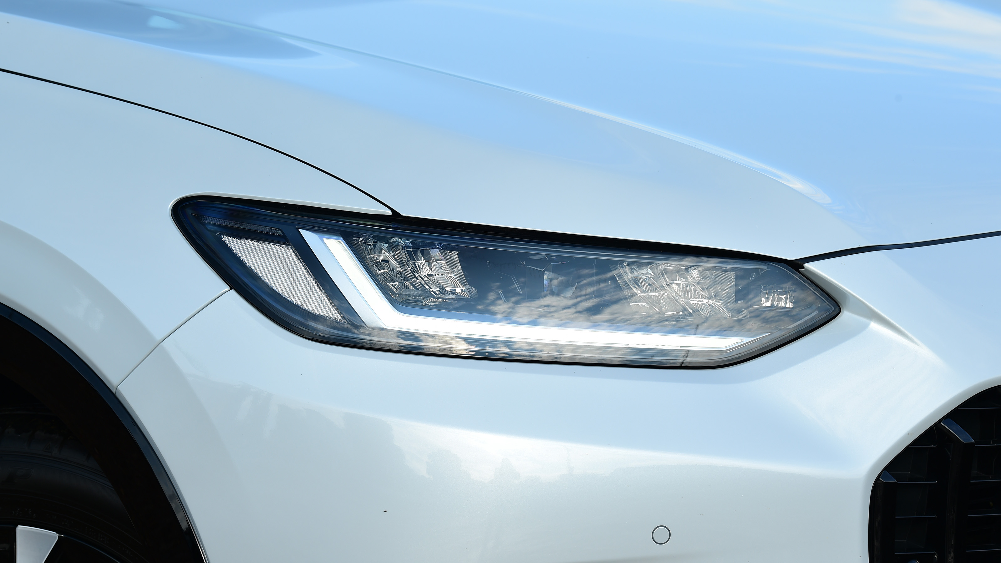 Honda ZR-V - headlights