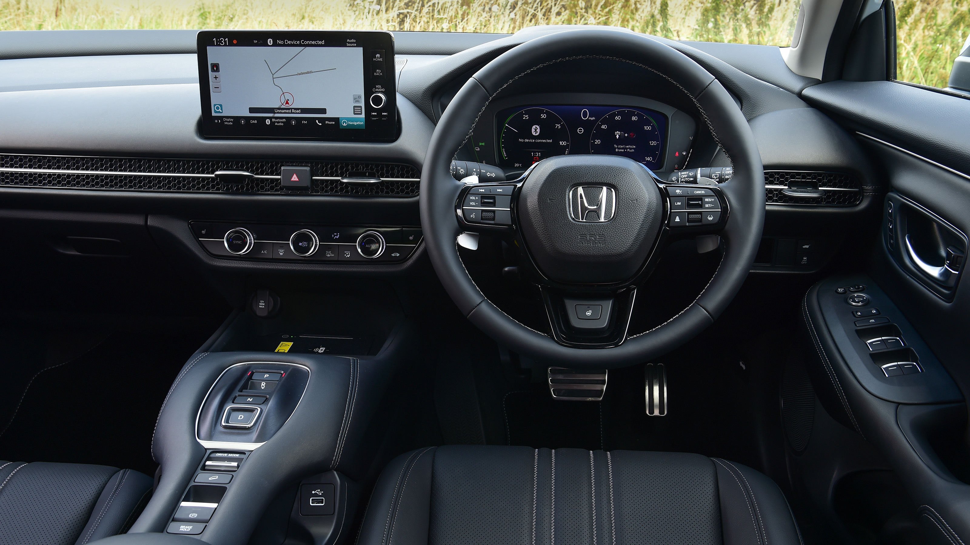 Honda ZR-V - interior