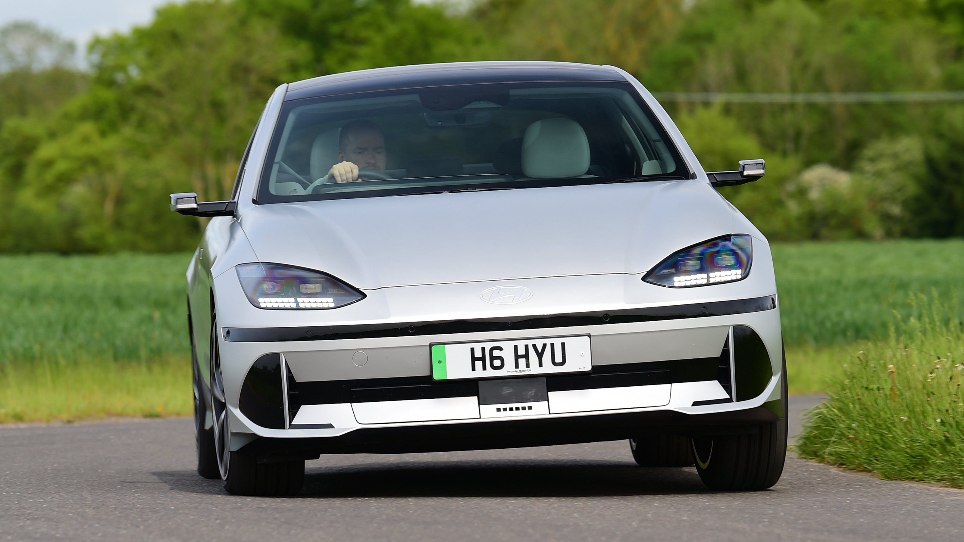 Hyundai Ioniq 6 - front cornering