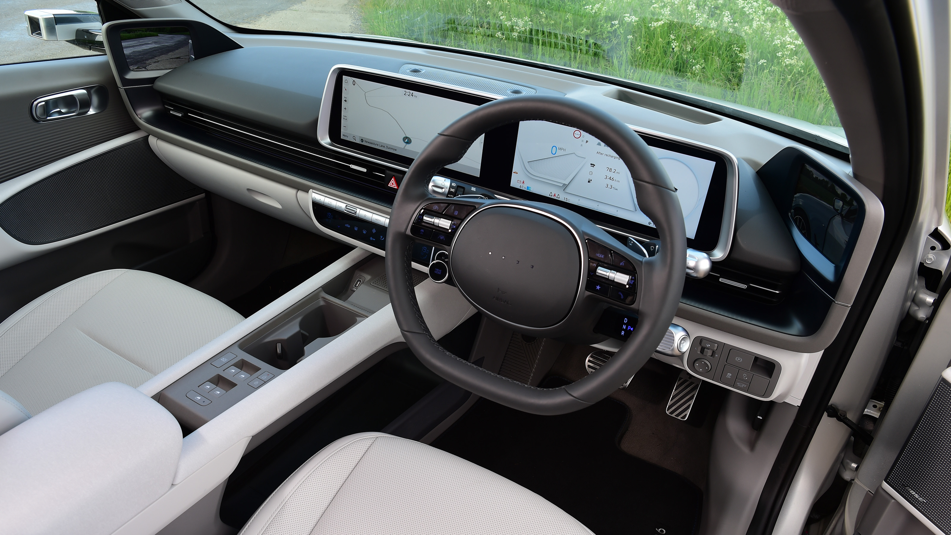 Hyundai Ioniq 6 - interior