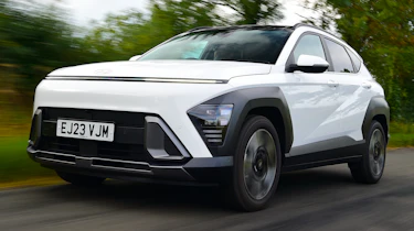 Hyundai Kona - front tracking