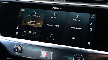 Jaguar I-Pace - Pivi Pro infotainment