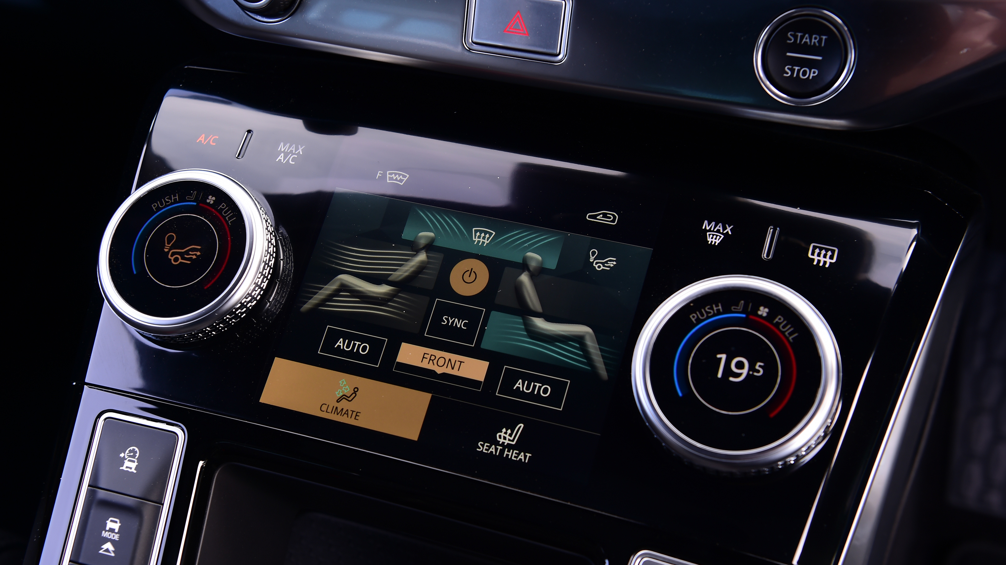 Jaguar I-Pace - climate controls