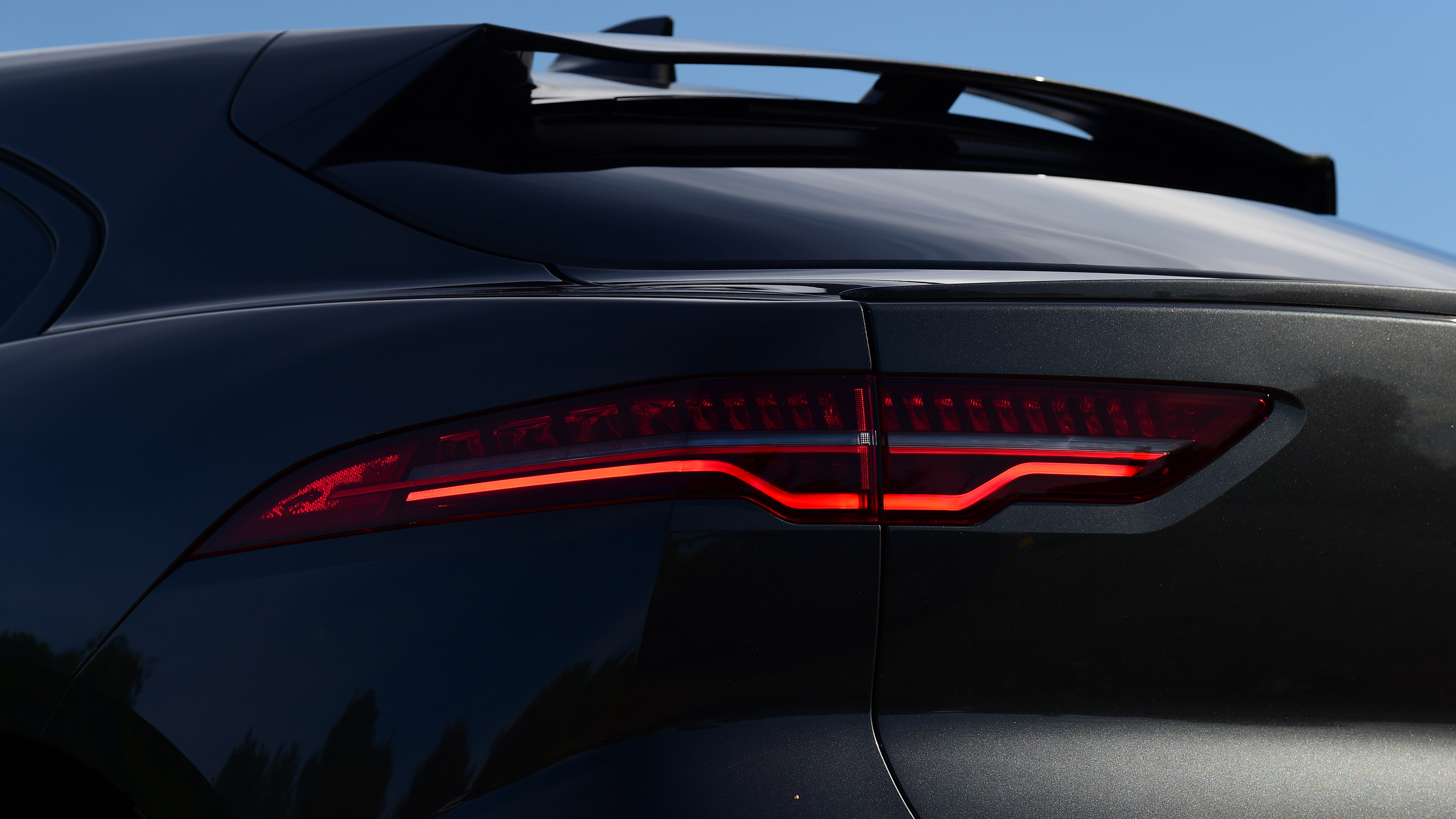 Jaguar I-Pace - tail-lights