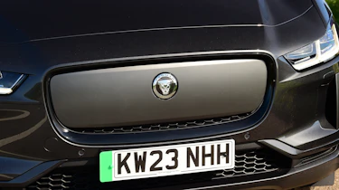 Jaguar I-Pace - front grille