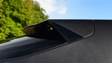 Jaguar I-Pace - rear spoiler