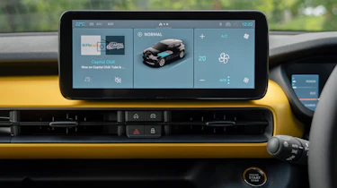 Jeep Avenger - screen