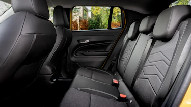 Jeep Avenger - rear seats