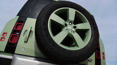 Land Rover Defender - spare wheel