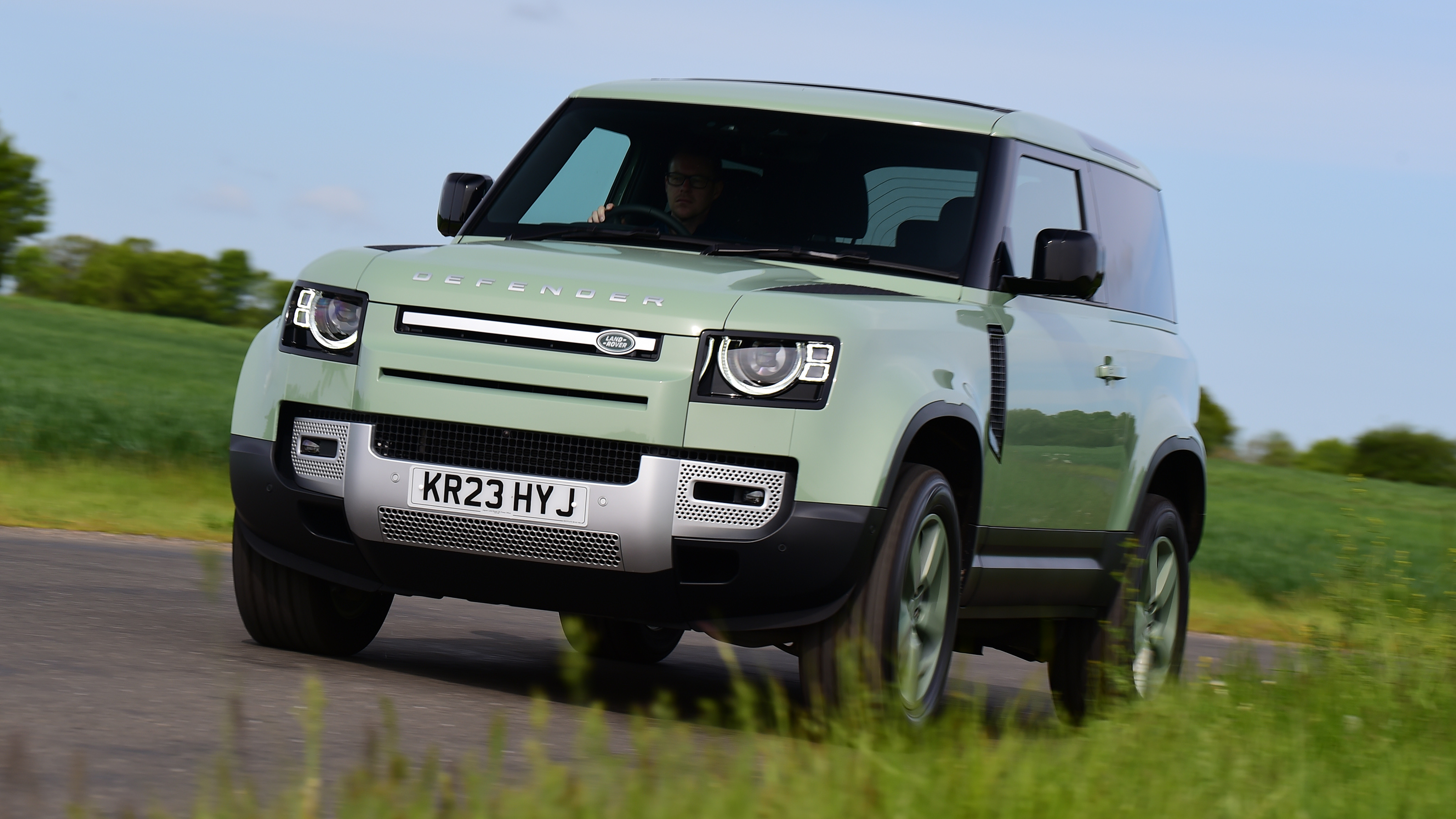 Land Rover Defender - front cornering