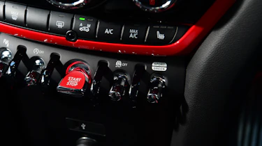 MINI Countryman - toggle switches