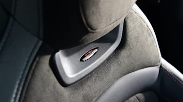 MINI Countryman - seat emblems