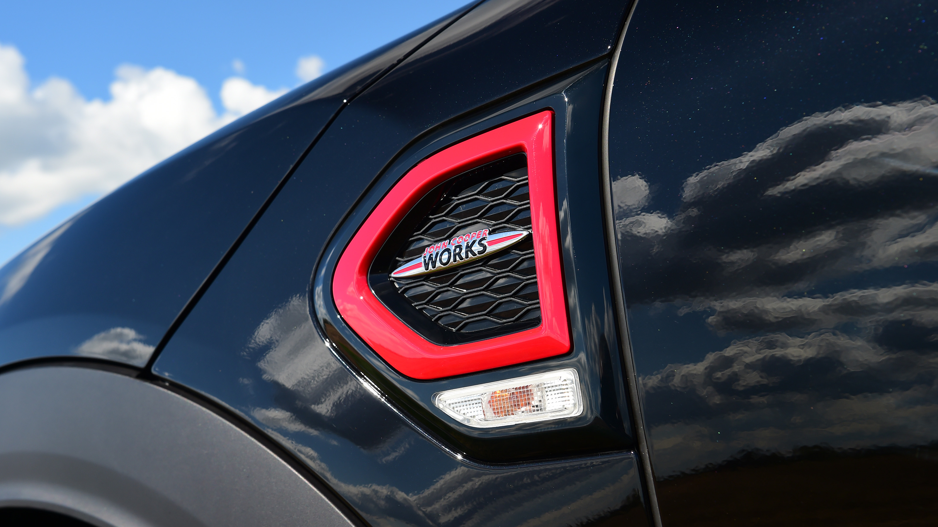 MINI Countryman - side badges