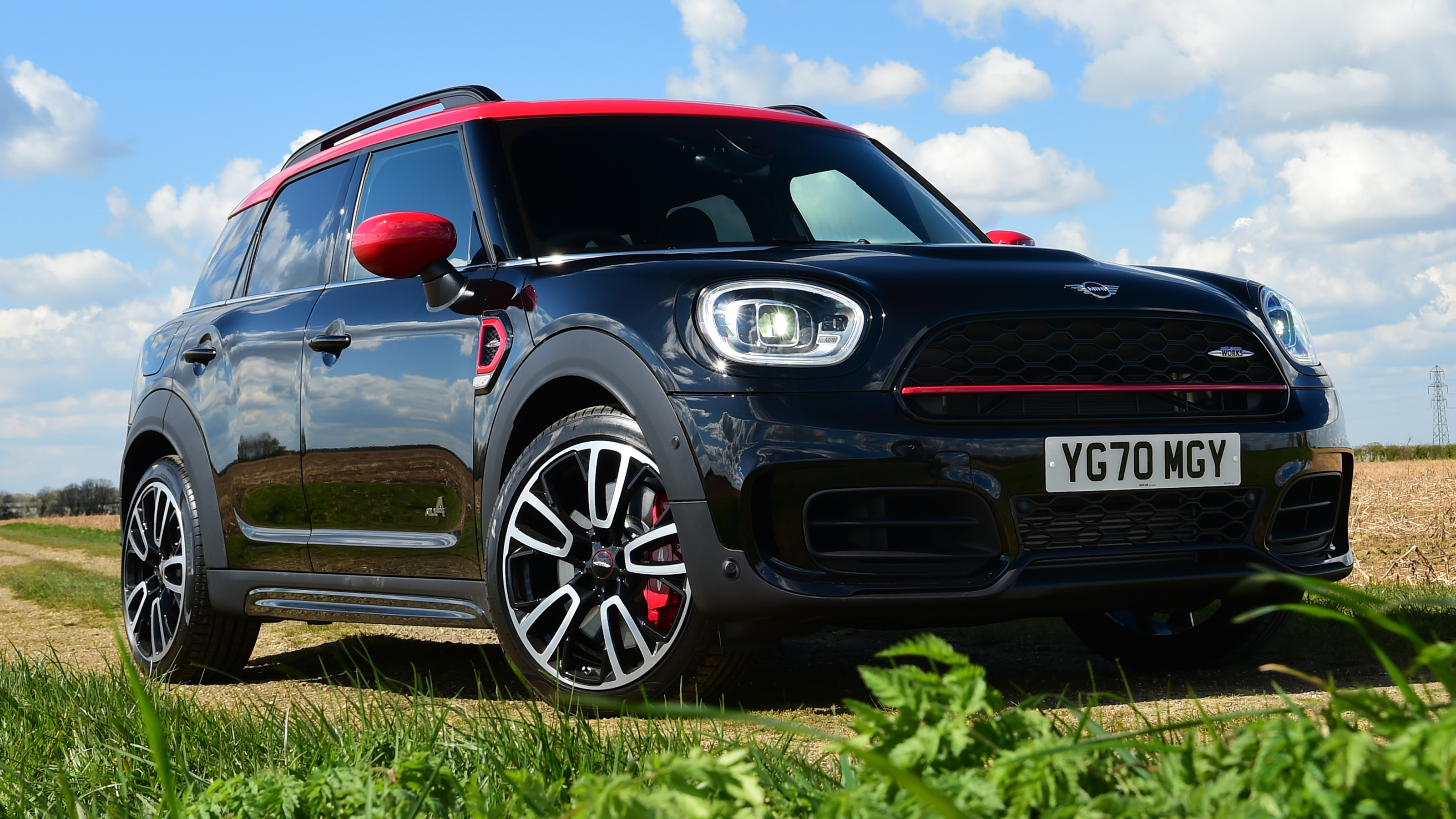 MINI Countryman - front static