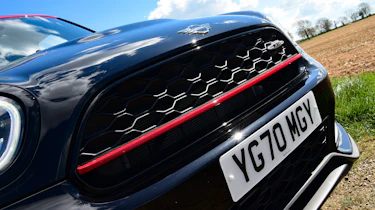 MINI Countryman - front grille