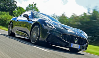 Maserati GranTurismo - front