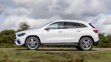Mercedes GLA facelift - side