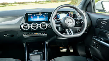 Mercedes GLA facelift - cabin