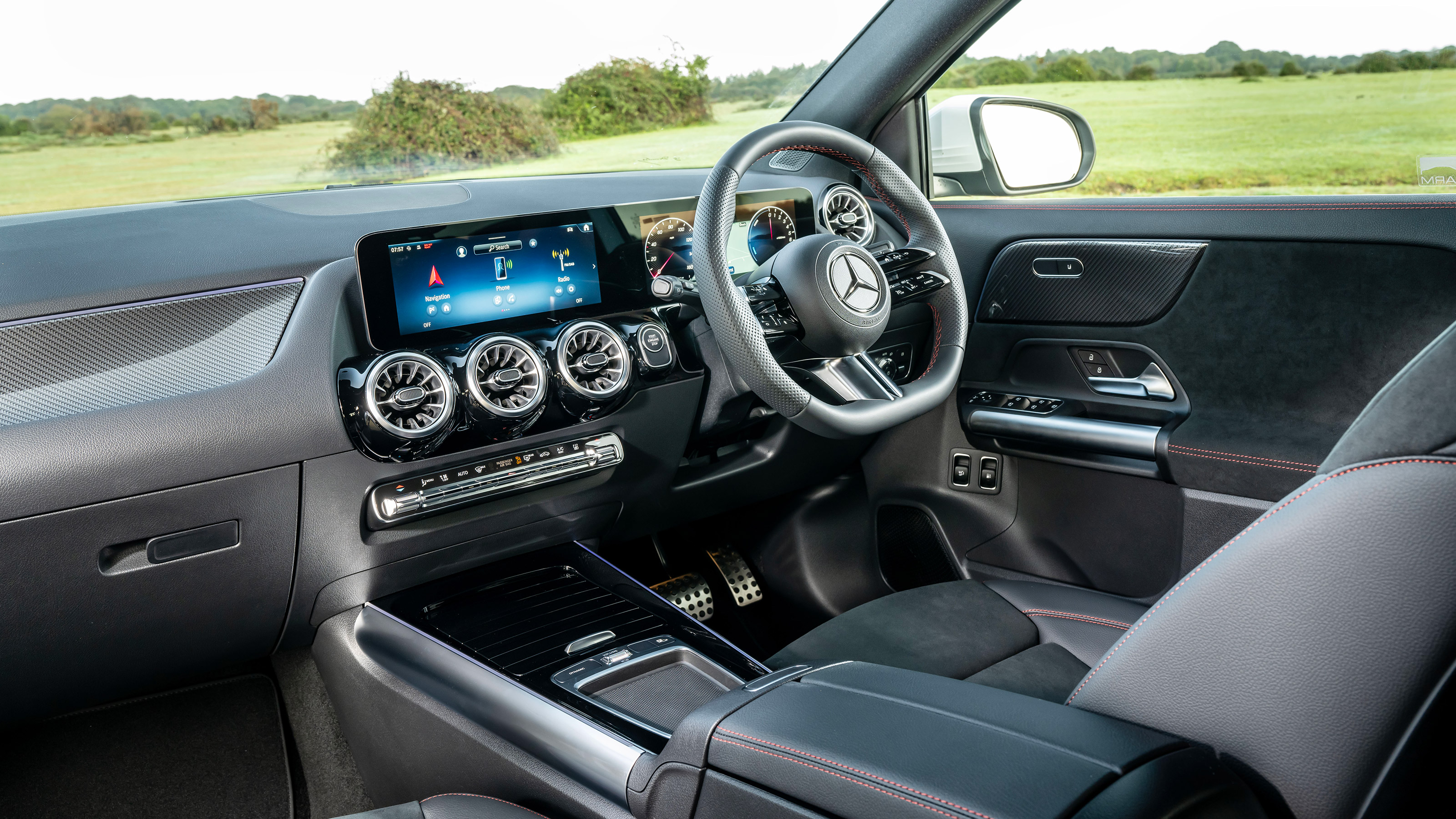Mercedes GLA facelift - dash