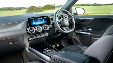 Mercedes GLA facelift - dash