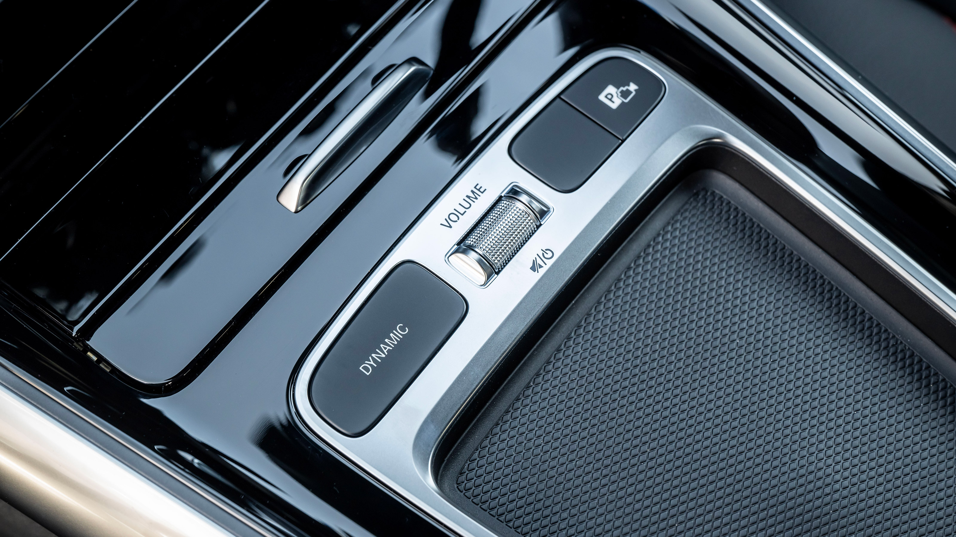 Mercedes GLA facelift - interior detail