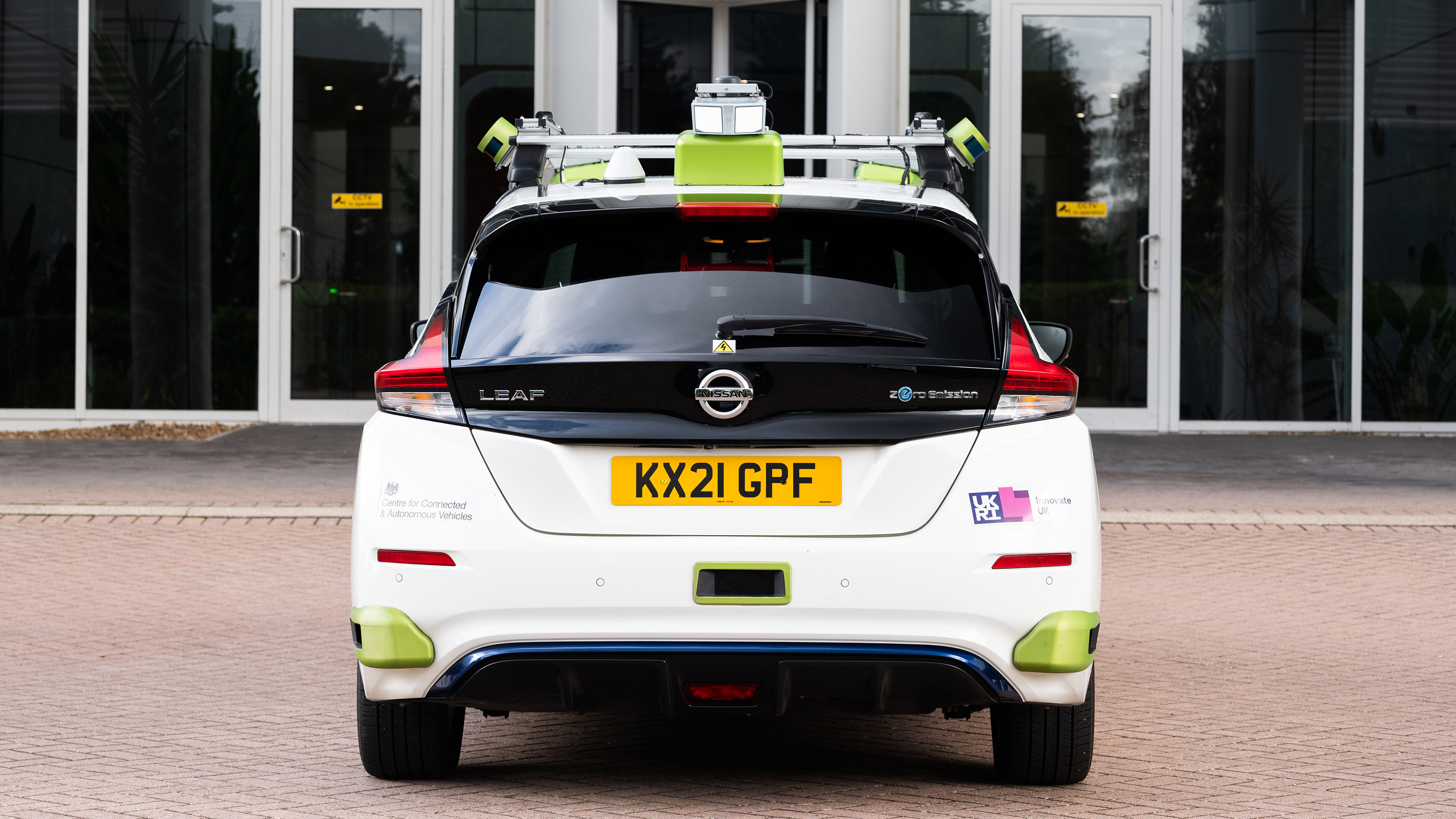 Nissan Leaf with evolvAD tech - full rear
