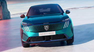 Peugeot 3008 - full front