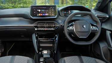 Peugeot E-2008 - dash