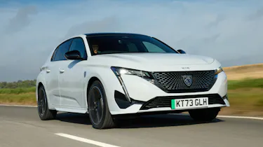 Peugeot E-308 - front tracking white