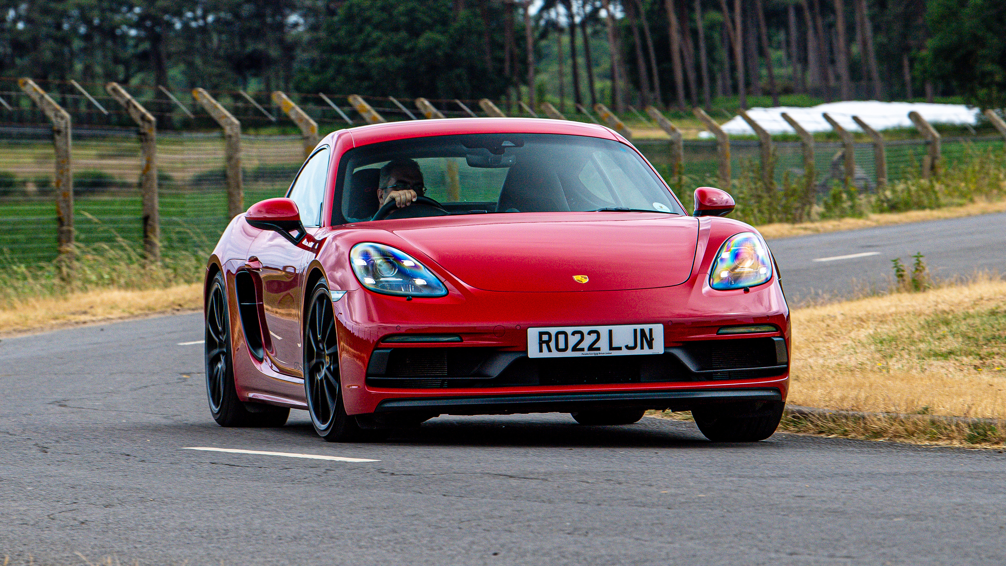 Porsche 718 Cayman GTS - front cornering