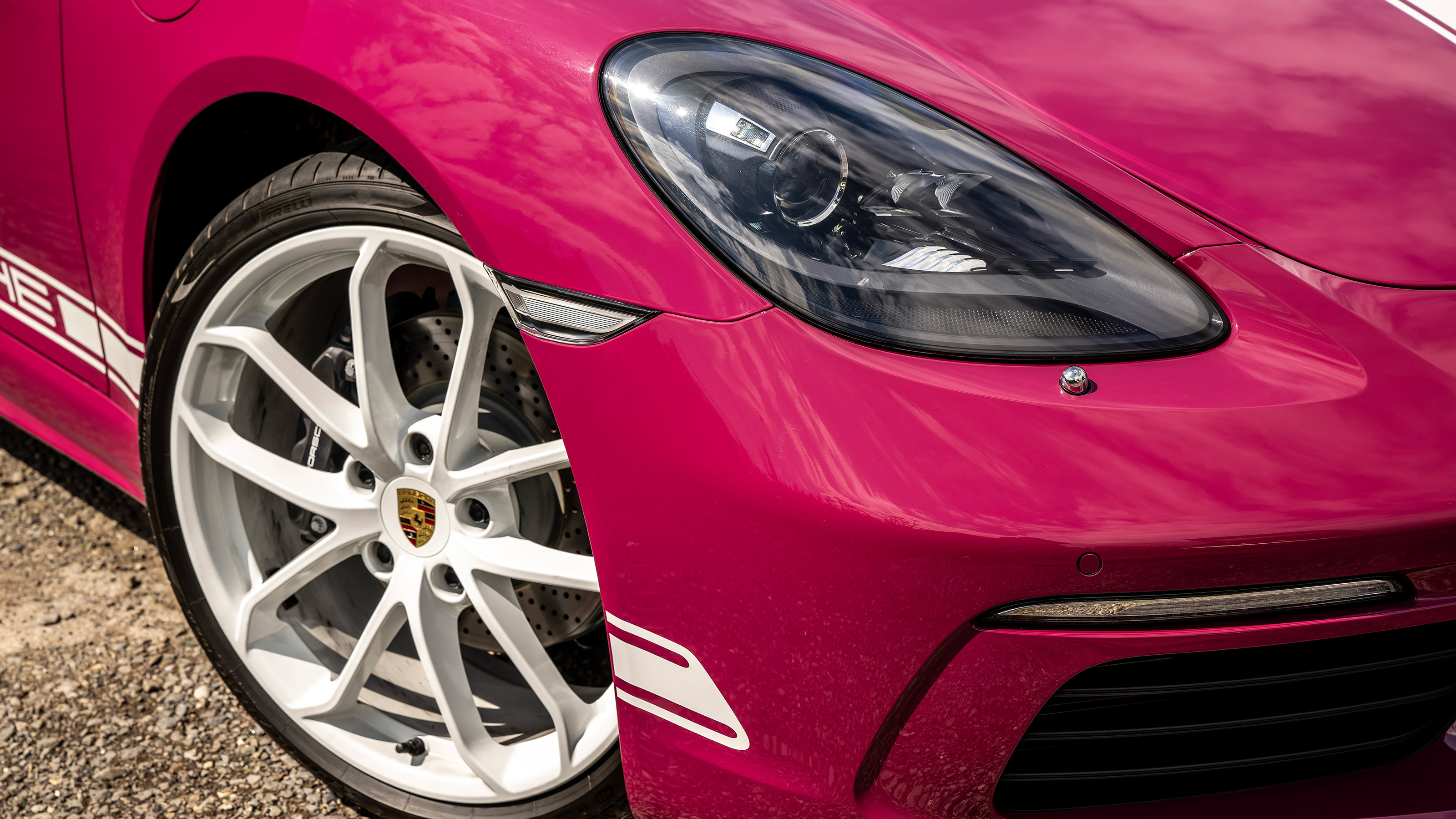 Porsche 718 Cayman Style Edition - front light